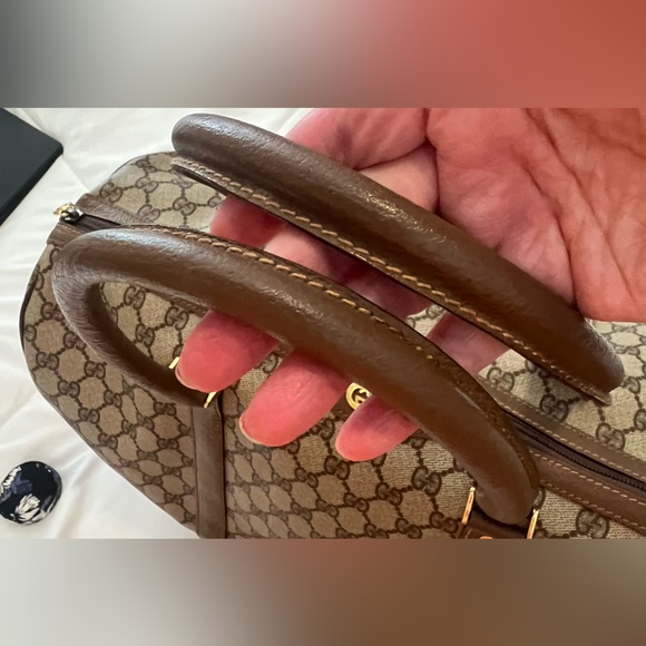 Gucci Beige and Brown GG Monogram duffel. - Picture 5 of 16